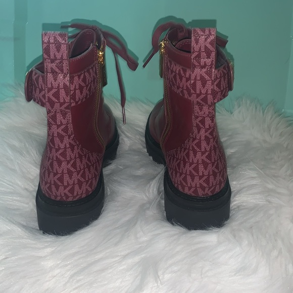💖 MICHAEL Michael Kors Red Parker Logo-Panelled Ankle Boots NWOB 7 - Picture 3 of 15